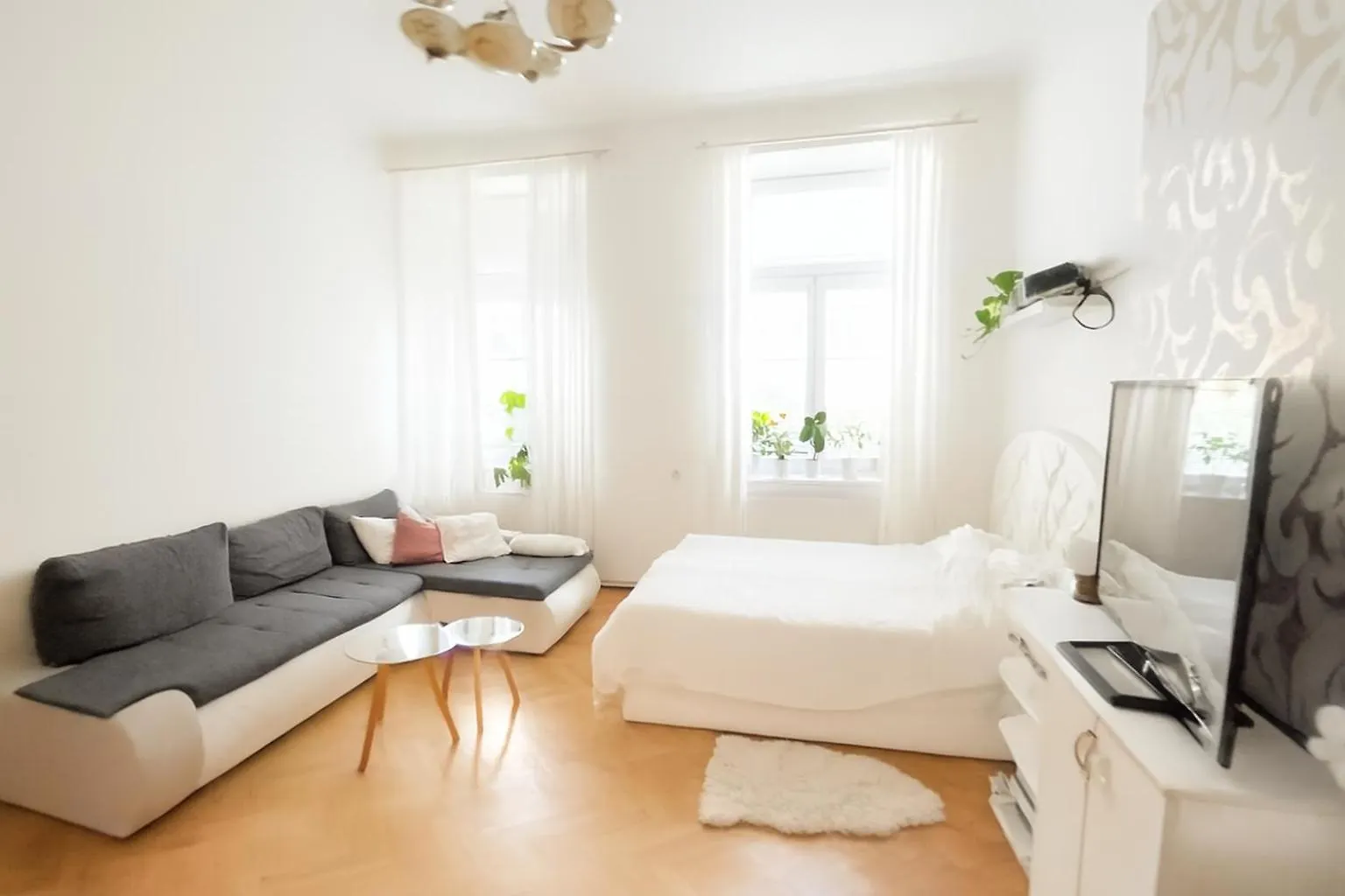 Apartment With Balcony Brno City Center